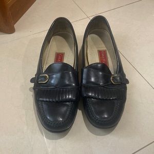 Men’s size 12 cole haan shoes . Great condition